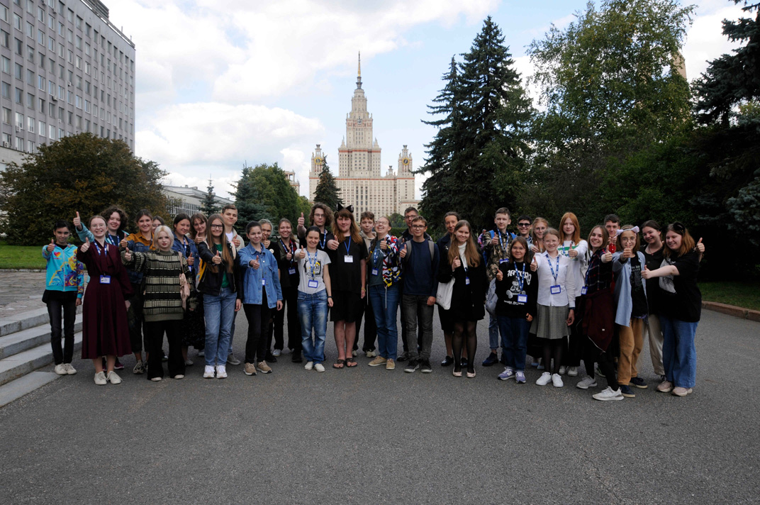 Участники, волонтёры, преподаватели и оргкомитет IV Школы славистики